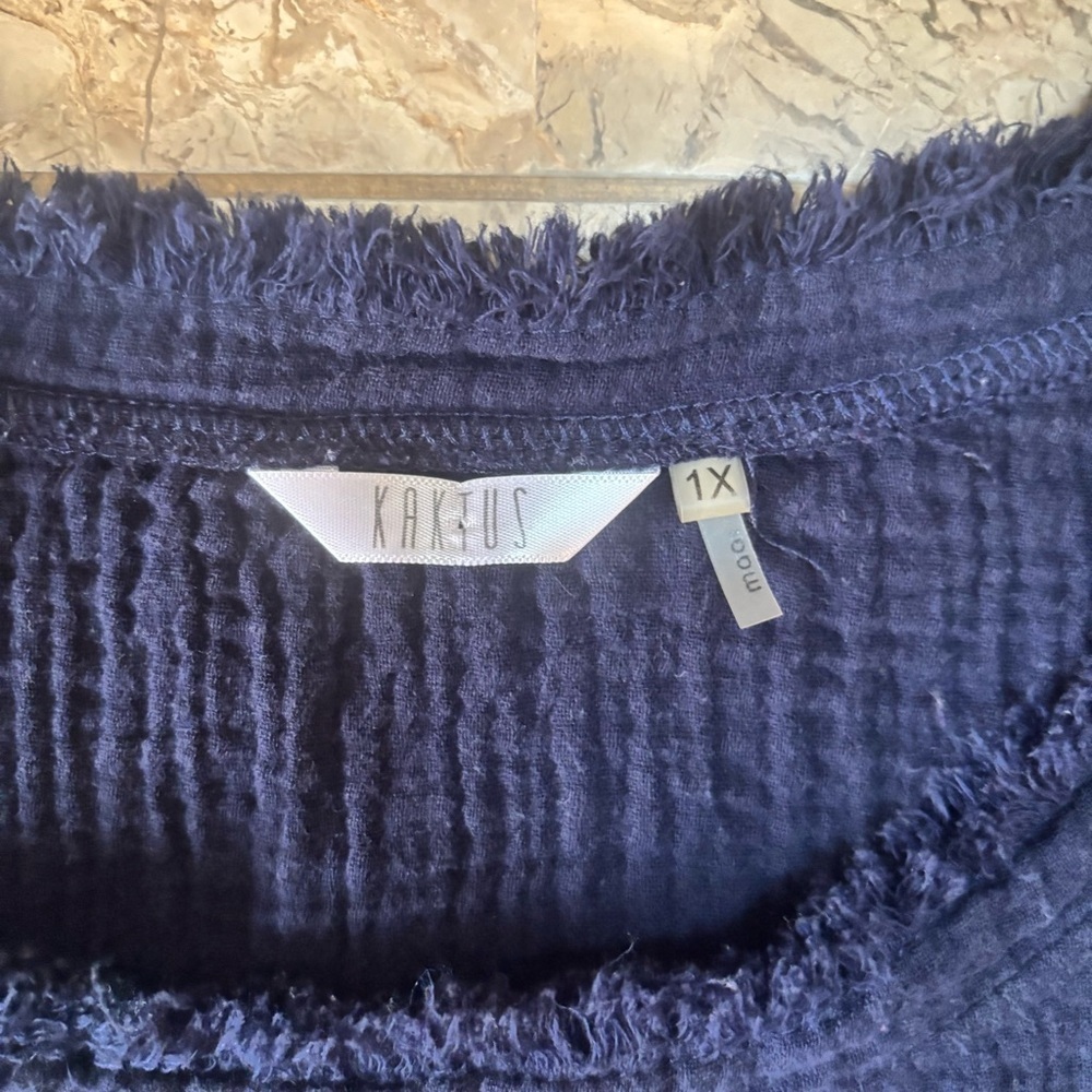 Kaktus Navy Crinkle 100% Cotton Gauze Boxy Top 1X Raw Fringe Edge - Picture 2 of 9